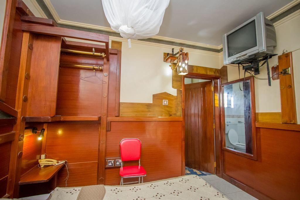 Grand Holiday International Hotel Mbarara Экстерьер фото