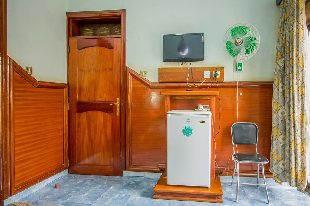 Grand Holiday International Hotel Mbarara Экстерьер фото